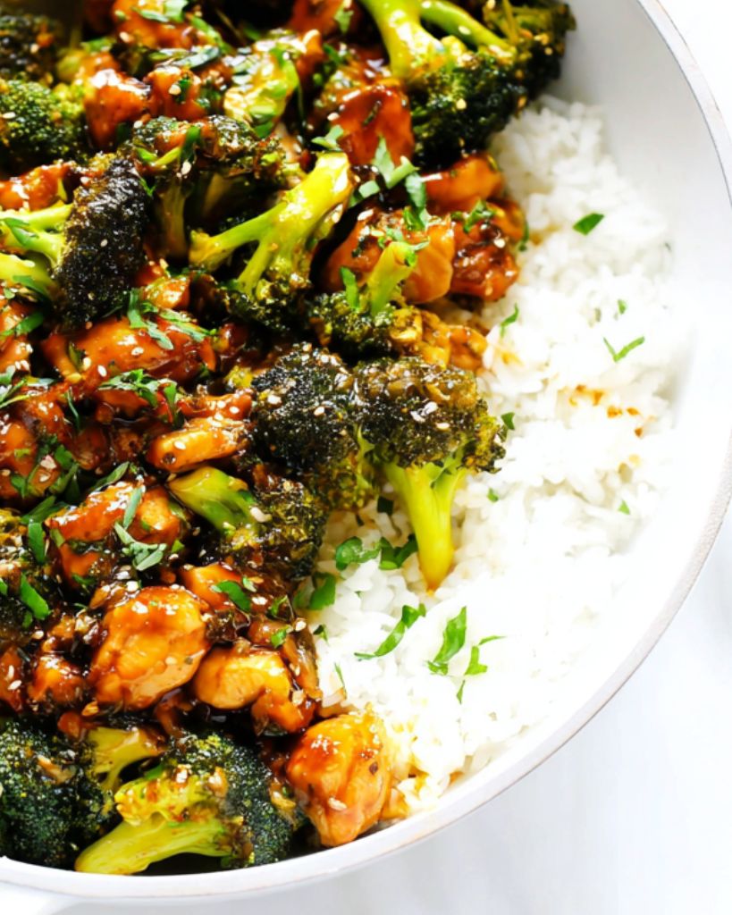 Chicken and Broccoli Stir-Fry 2 Design sans titre 2025 08 15T232724.390