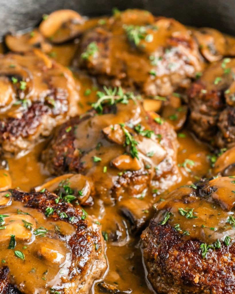 Hamburger Steak with Mushroom Gravy 2 Design sans titre 2025 09 08T232551.624