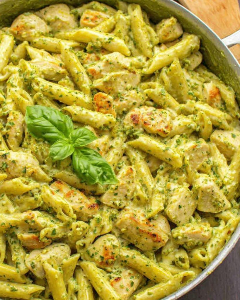 Creamy Chicken Pesto Pasta 1 Design sans titre 2025 10 15T001737.310