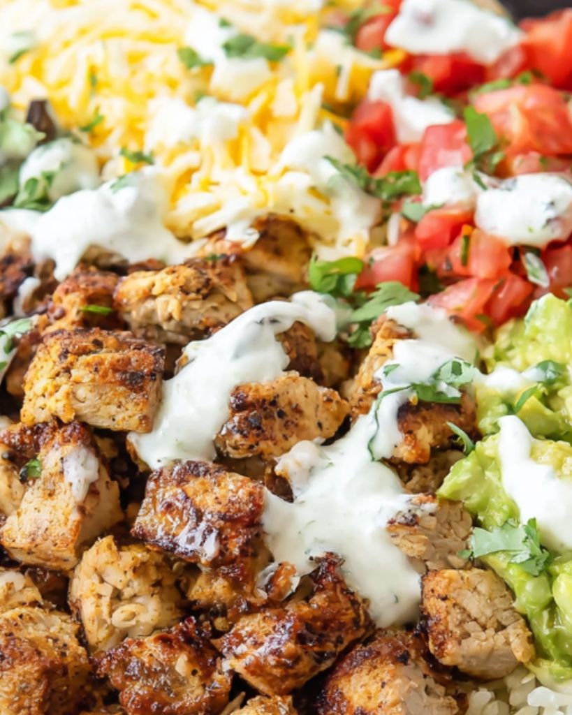 Chipotle-Style Burrito Bowl (Copycat Recipe) 2 Design sans titre 2025 11 09T014813.471