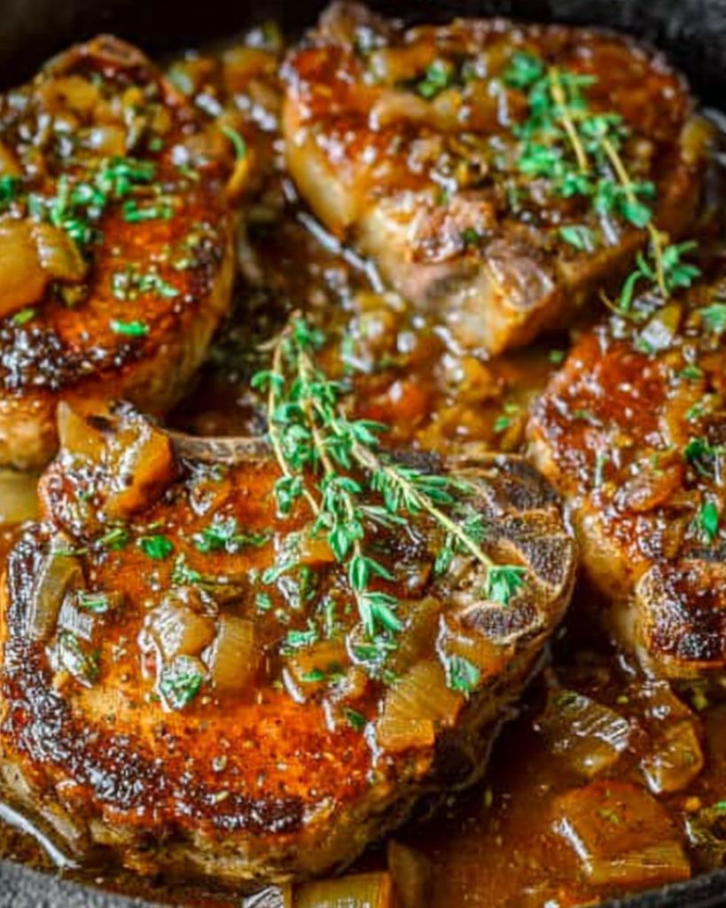 Skillet Braised Pork Chops 1 Design sans titre 2025 11 13T233356.188