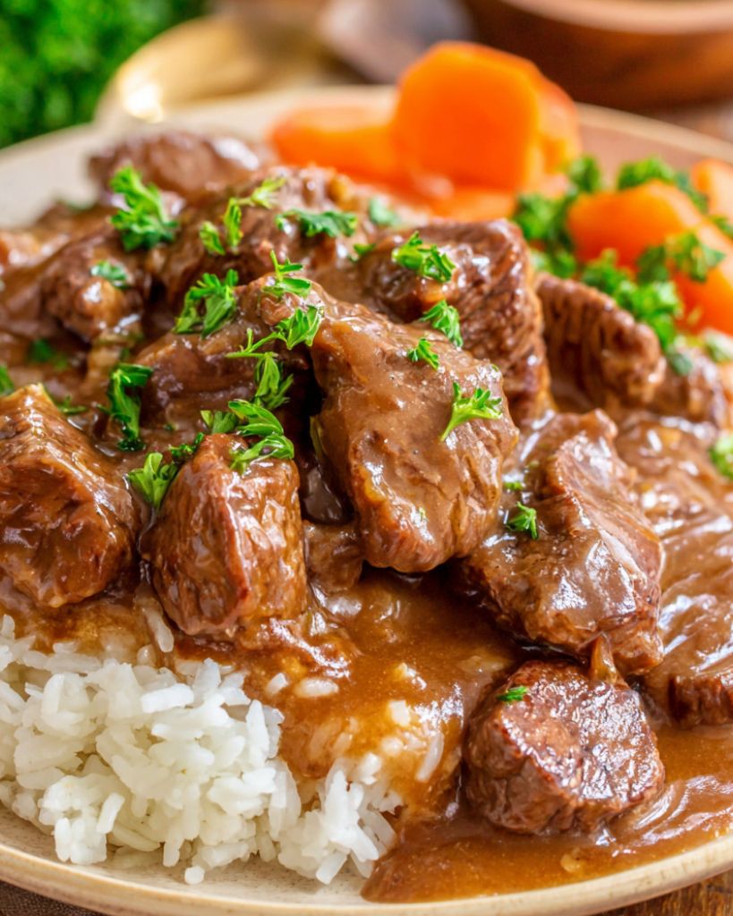 Crock Pot Beef Tips and Gravy 1 Design sans titre 2026 05 08T233159.017