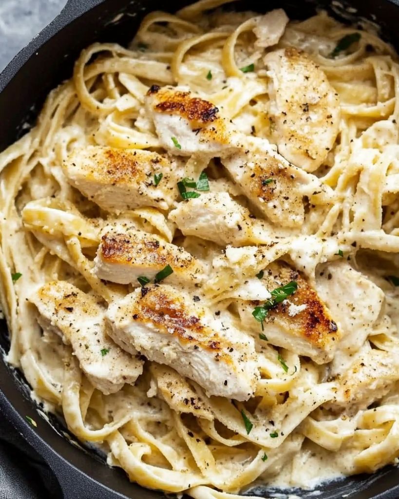 Chicken Fettuccine Alfredo 1 Design sans titre 2025 04 24T220527.456